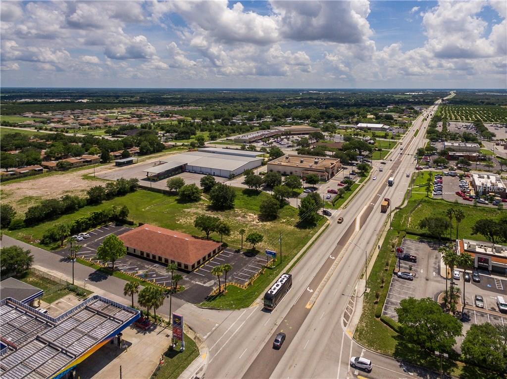 Aerial view of a highway in Florida.