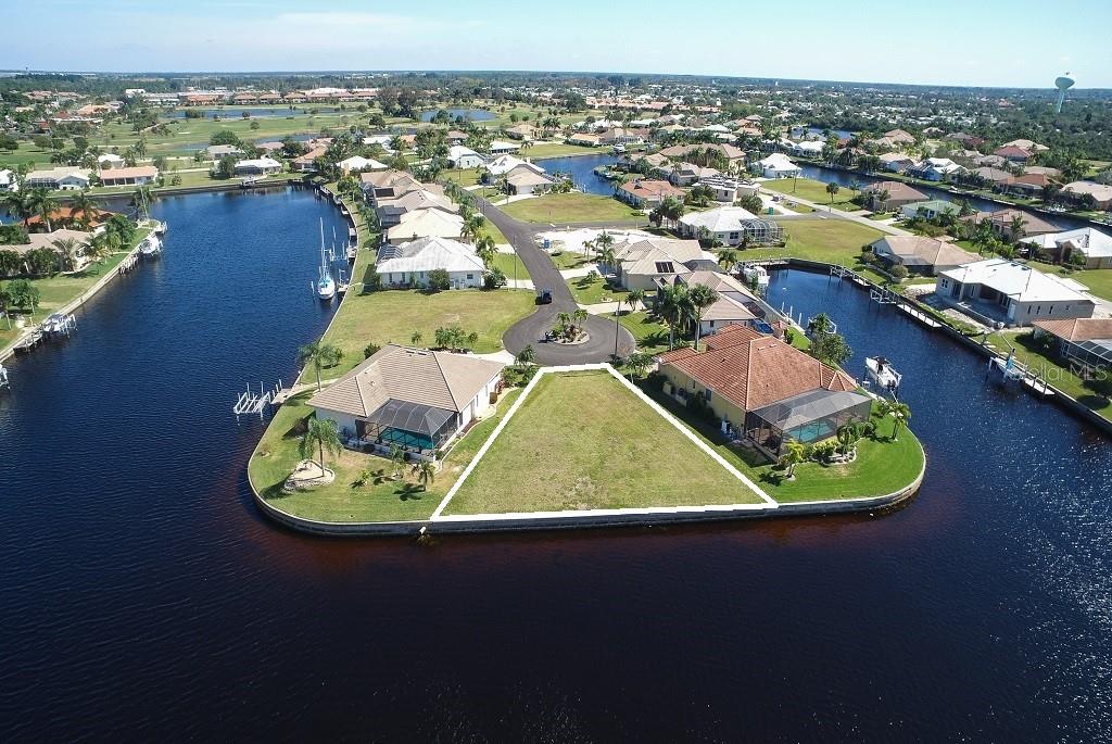 Aerial view of a waterfront lot.